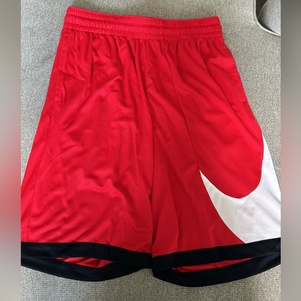 NWT men’s Nike medium